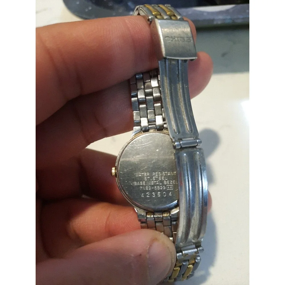 Seiko Watch Women 24mm White Dial Two Tone Date Round 7N82-6B29